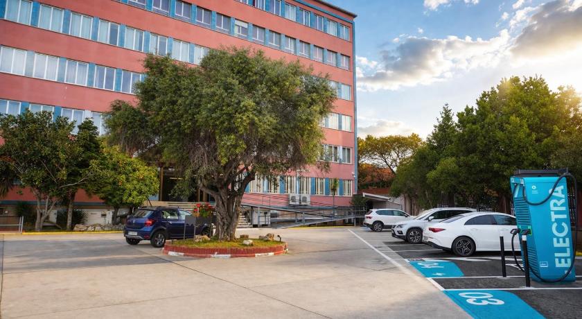 Aparthotel Montcada