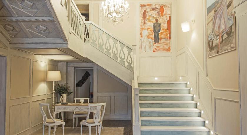 Ares Hotel