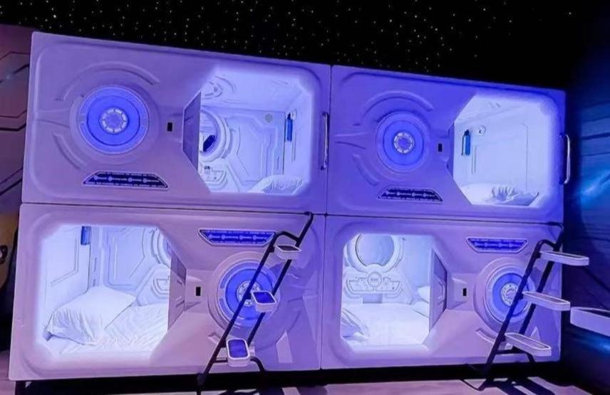 bambu hostel capsules