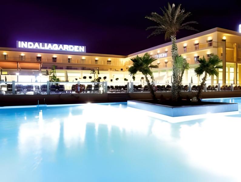Cabogata Beach Hotel