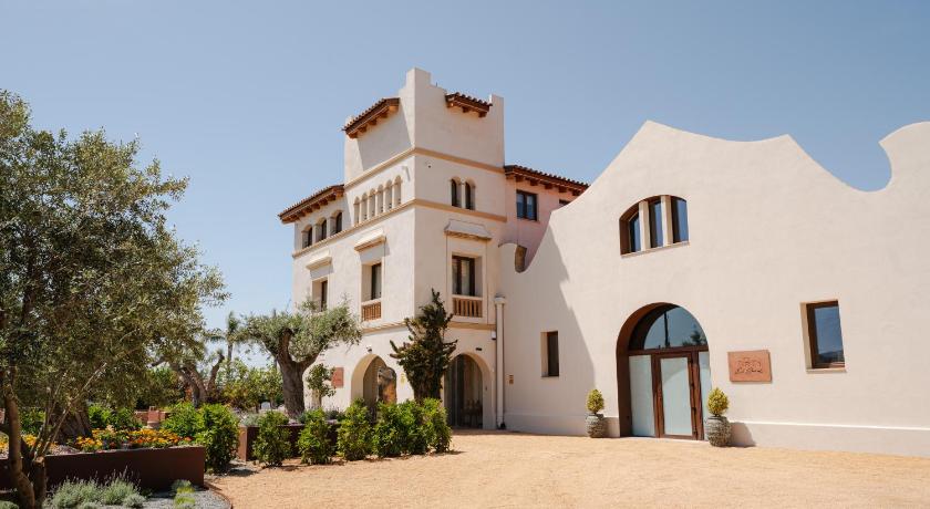 El Serral Hotel