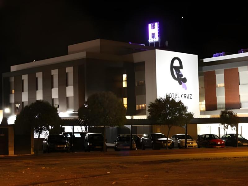 Escuderos Hotel Cruz