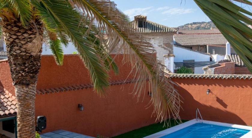 Hospedium Hotel El Nido de Alcudia Suites