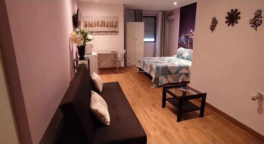 Hostal Happystay