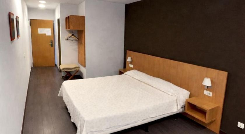 Hostal Mediterranea