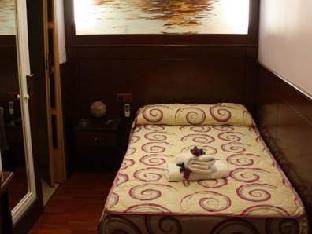 Hostal Paris