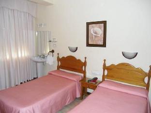 Hostal Paris