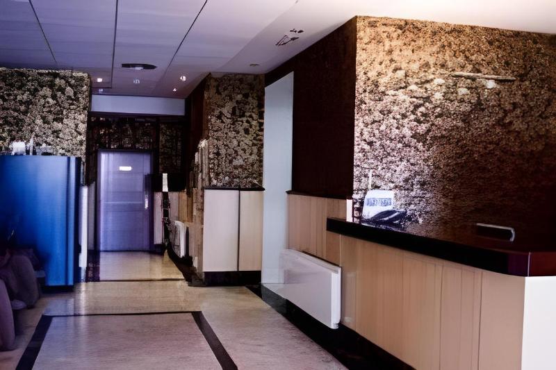 Hotel 4C Puerta Europa