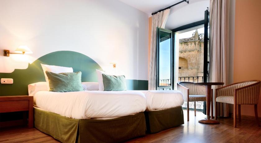 HOTEL AHC PALACIO CORIA