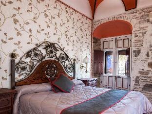 Hotel Las Palmeras by Vivere Stays