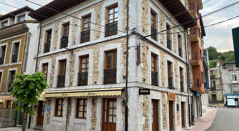 Hotel Pilones
