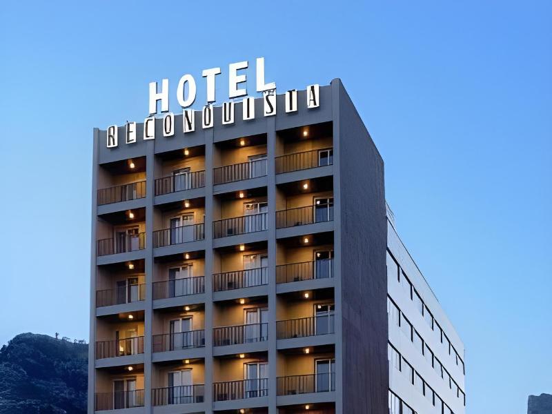 Hotel Reconquista