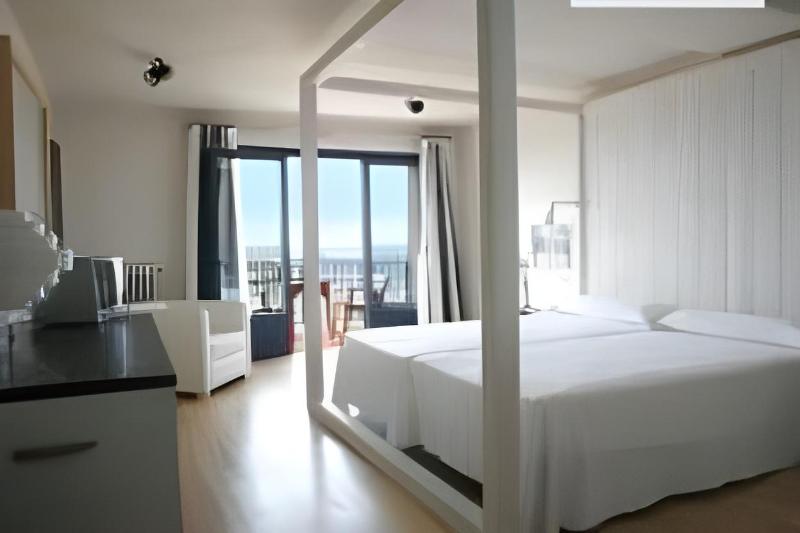 Hotel Trias