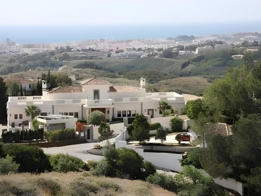 Hotel Villarocamar