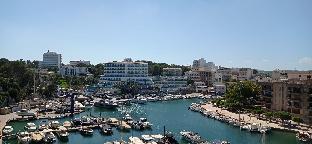 Portodrach Aparthotel & Suites