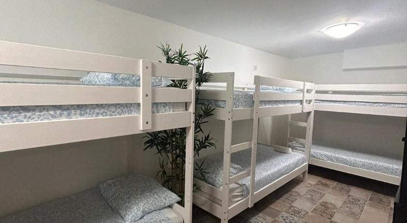SIMPL hostel Oquendo