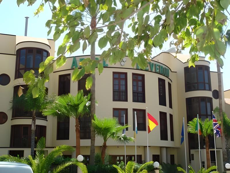 Ska Olivina ApartHotel